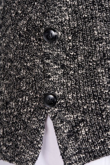 Vesta Amavi tricotata din lana cu nasturi Alb