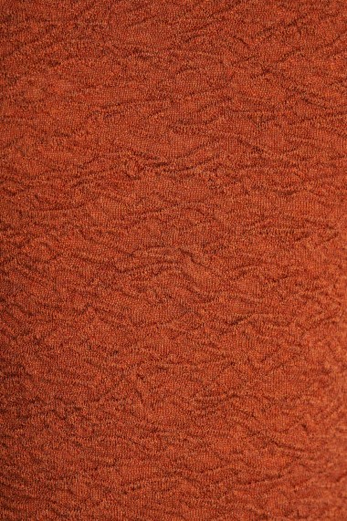 Pulover Amavi tricotat cu structura bucle Maro