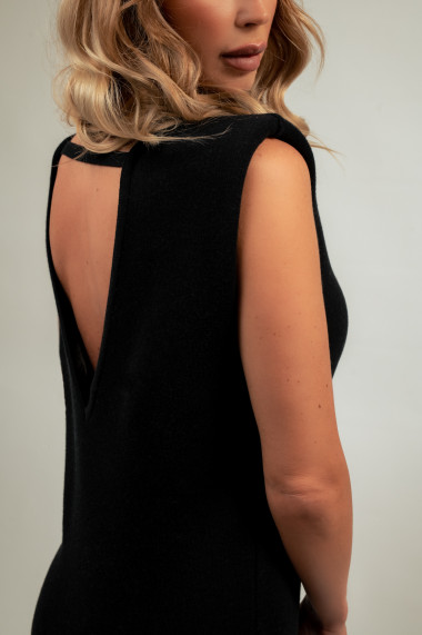 Rochie scurta Amavi tricotata, cu spate in v, negru