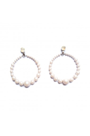 Cercei rotunzi albi cu perle handmade