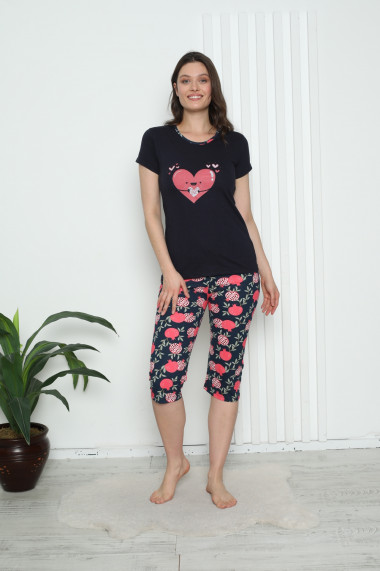 Pijama dama din bumbac,tricou si pantaloni 3/4 ,negru imprimeu inimioara