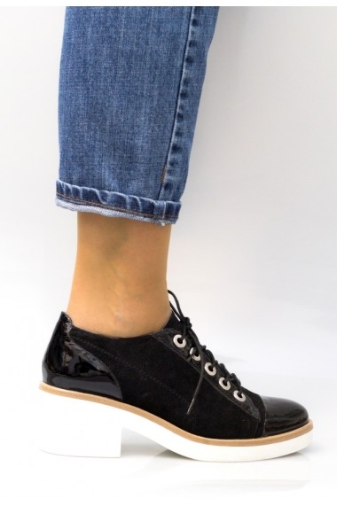 Pantofi Thea Visconti negri cu talpa alba groasa
