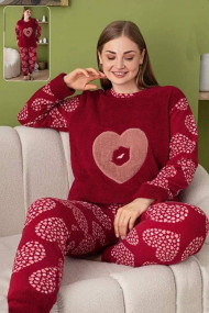 Pijama dama cocolino batal marime mare pufoasa si calduroasa imprimeu kiss love rosu 60026