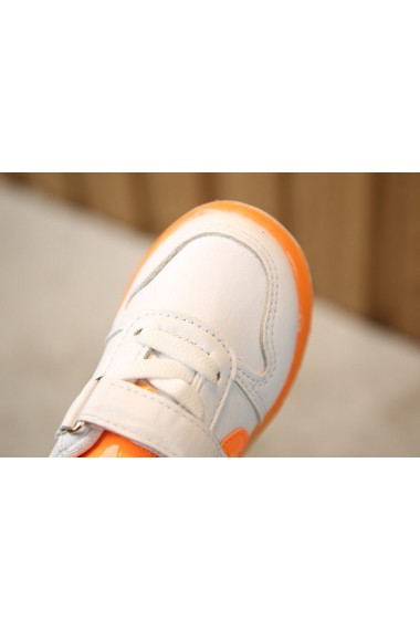 Adidasi albi cu insertie portocaliu neon