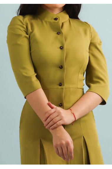 Rochie in pliuri cu nasturi