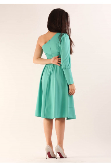 Rochie clos pe un umar