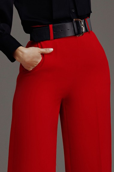 Pantaloni Dorina rosii cu croi evazat