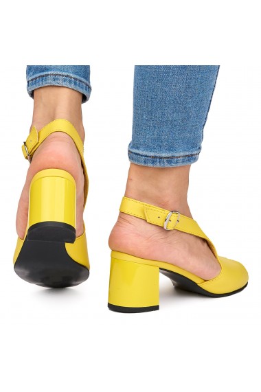 Sandale elegante din piele naturala galbena cu toc gros 9061